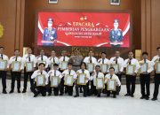 Kinerja Gemilang, Kapolda Sulbar Beri Penghargaan untuk 29 Personel Polres Polman