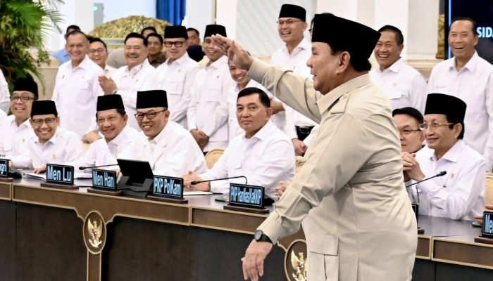 Presiden Pimpin Sidang Kabinet Paripurna Bahas Kesiapan Idulfitri dan Stabilitas Energi Nasional