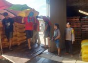 Bhabinkamtibmas Anreapi Dampingi Penjualan 5 Ton Jagung Petani ke Bulog, Dukung Stabilitas Harga dan Ketahanan Pangan 