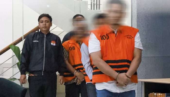 KPK Tahan Tiga Tersangka Korupsi Proyek Gedung Pemkab Lamongan