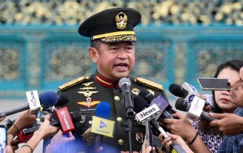 Presiden Prabowo Lantik Maruli Simanjuntak sebagai Wakil Panglima TNI dan Tandyo Budi Revita sebagai KSAD